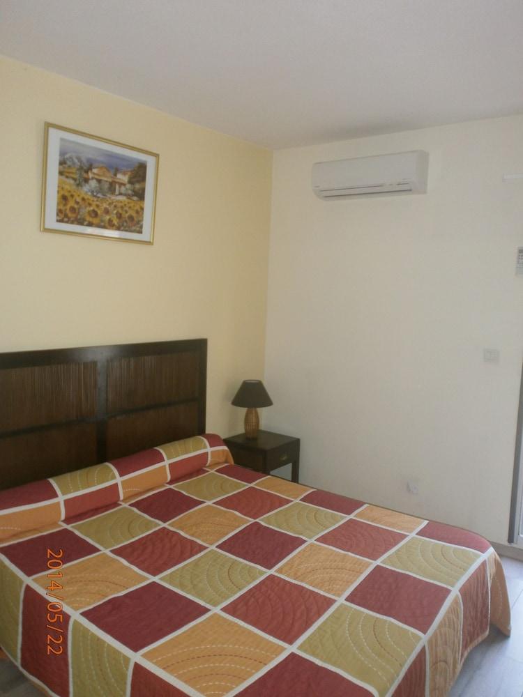 Brit Hotel Confort Helios Agde Exterior photo
